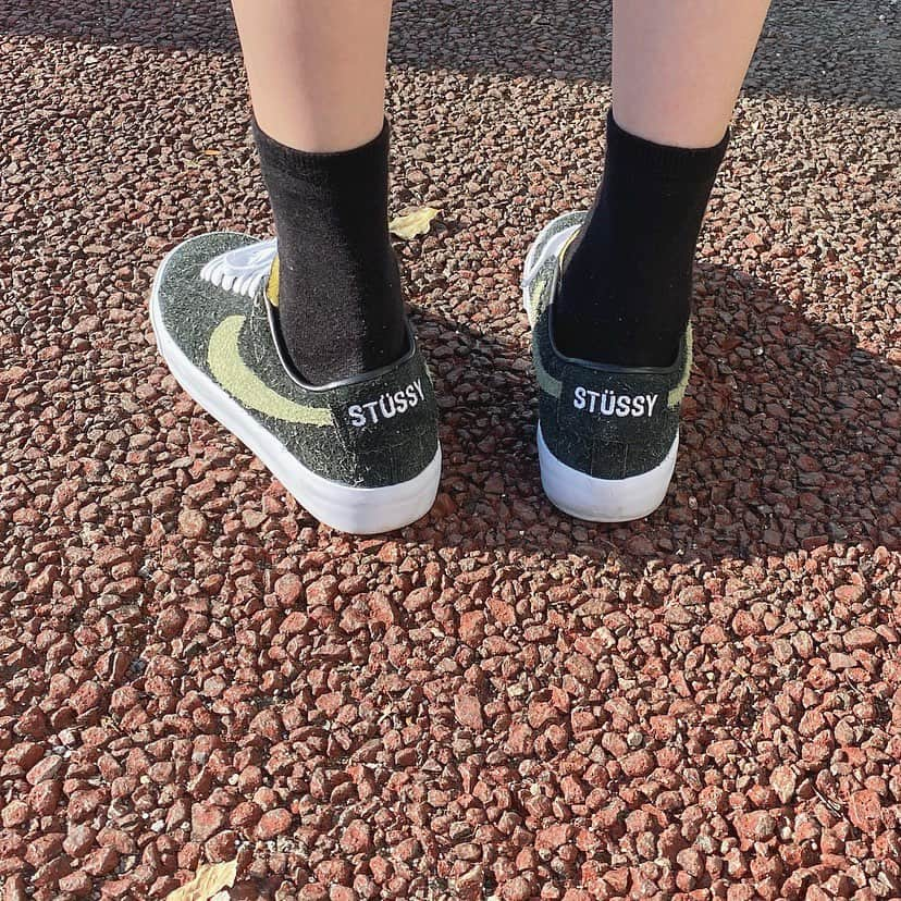 Maiさんのインスタグラム写真 - (MaiInstagram)「・ 今日履いてたスニーカーはstussy×NIKEの✔️ ・ やっぱり可愛い♡ ・ 詳細はさっきのootdのブログに書いてます💫 #sneaker #stussy #nike #nikesb」10月22日 21時11分 - maimaimai1016