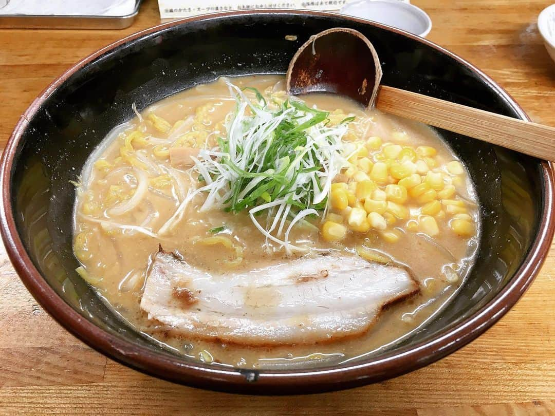 新田恵海さんのインスタグラム写真 - (新田恵海Instagram)「札幌で信州しました🍜 コーントッピング🌽  #らーめん信玄」10月22日 21時29分 - tnstagram1210