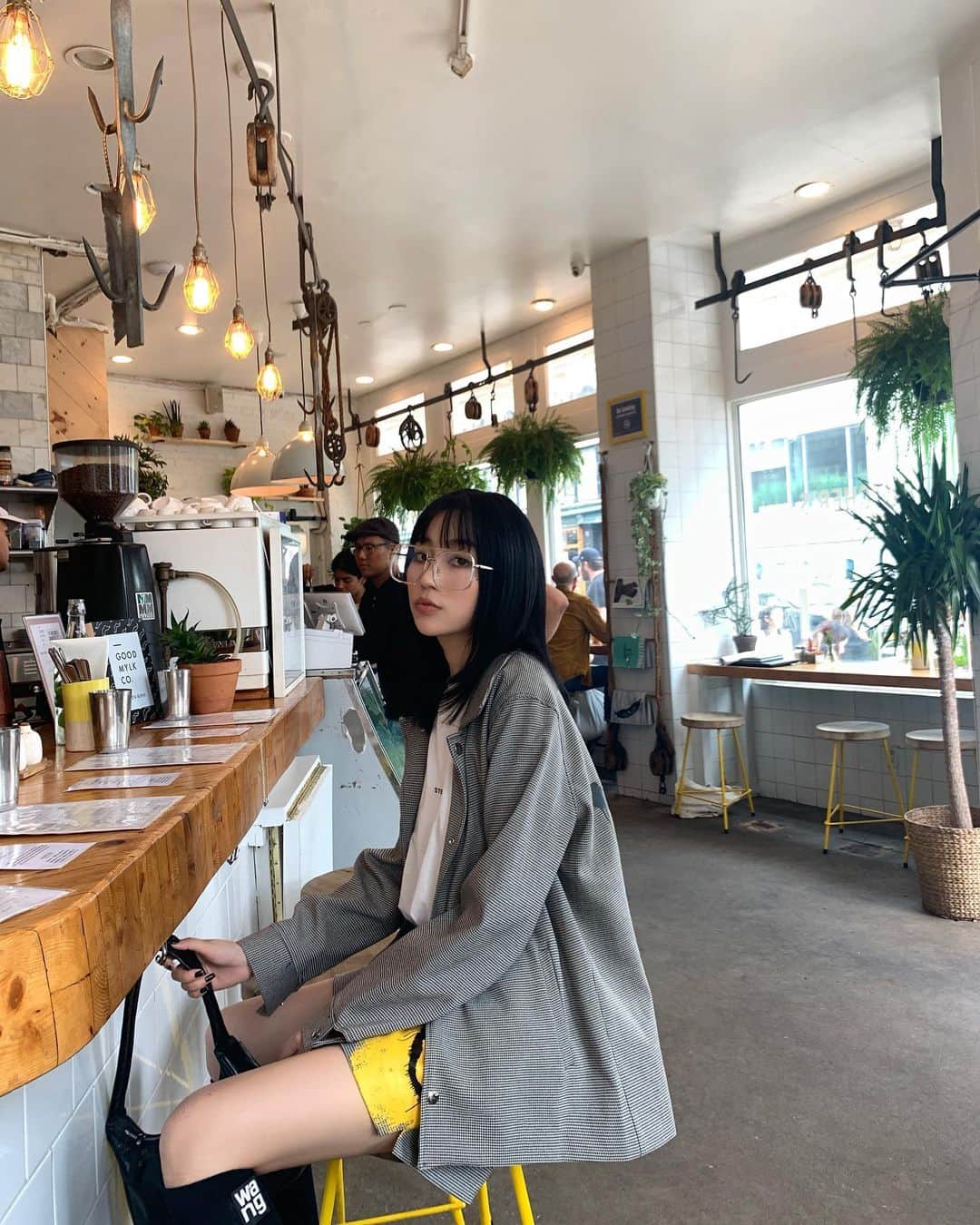 チン・インヒのインスタグラム：「👽」