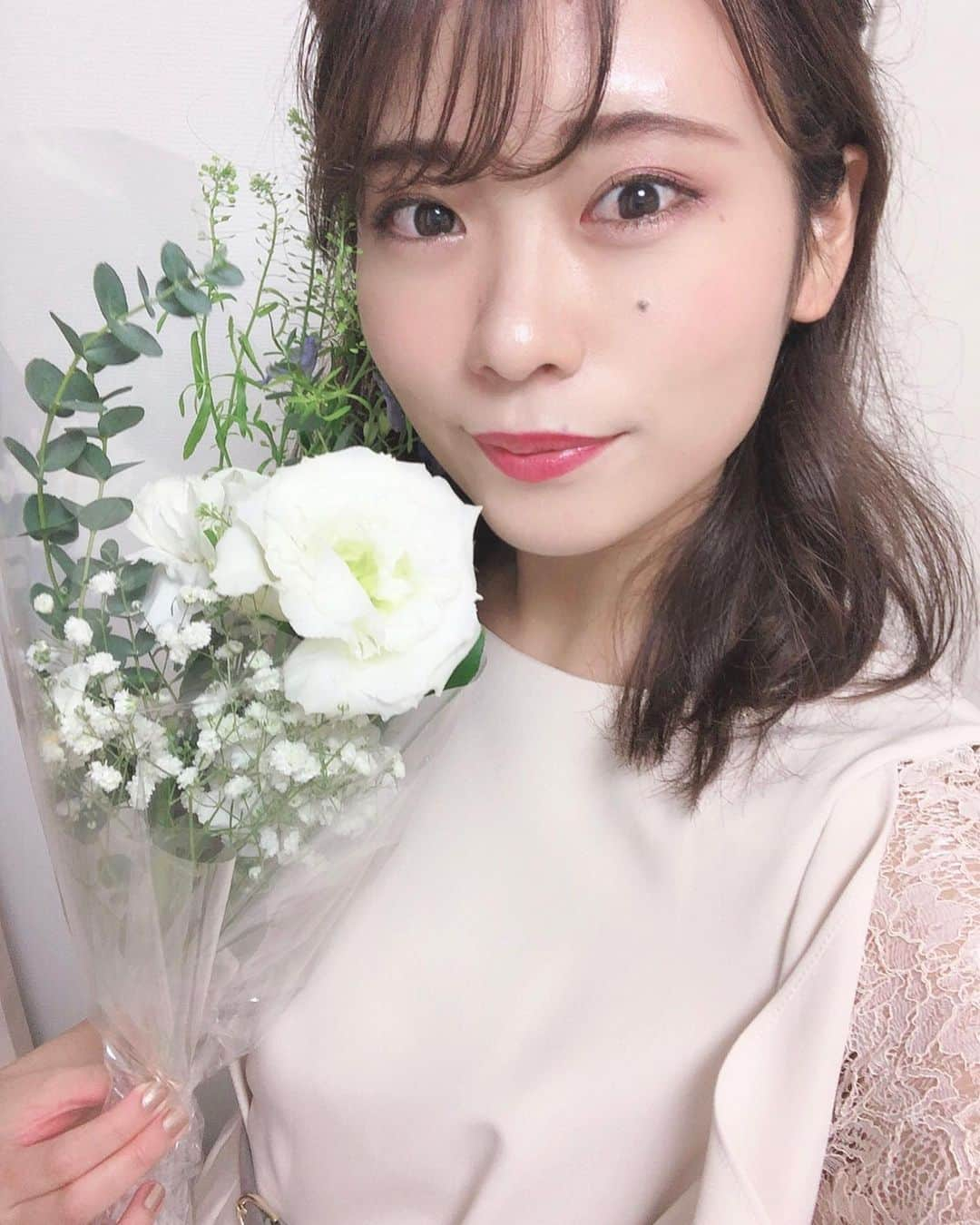 立花このみさんのインスタグラム写真 - (立花このみInstagram)「. 💐🌹🌷🌸🌼🌻 . 今日からずっと、晴れろ！ いや、明日から！晴れろ！ . 明日から小屋入り♡ #フクキタル あのね、絶対にね、 観に来て欲しい。 後悔は一ミリもさせない。 しない。自信あるから。 まだ迷ってる方はDMでもコメントでもお待ちしてます🌝 . . #舞台　#演劇　#写真　#結婚式　#frower #お花 #ブーケ #花束 #love #💐 #🌹 #待ってます #instagood #instalike #followme」10月22日 21時45分 - avilla_konomi