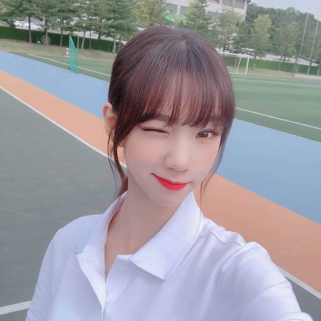 宇宙少女さんのインスタグラム写真 - (宇宙少女Instagram)「☀️츄💋  #우주스타그램 #우주소녀 #여름」10月22日 13時31分 - wjsn_cosmic