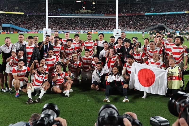 松田力也のインスタグラム：「本当にたくさんの応援ありがとうございました！ 初めてのW杯は、最高の経験になりました！ 少し休んで、また、次に向けて走り出します！  #ラグビーワールドカップ2019 #日本大会 #oneteam #ベスト8」