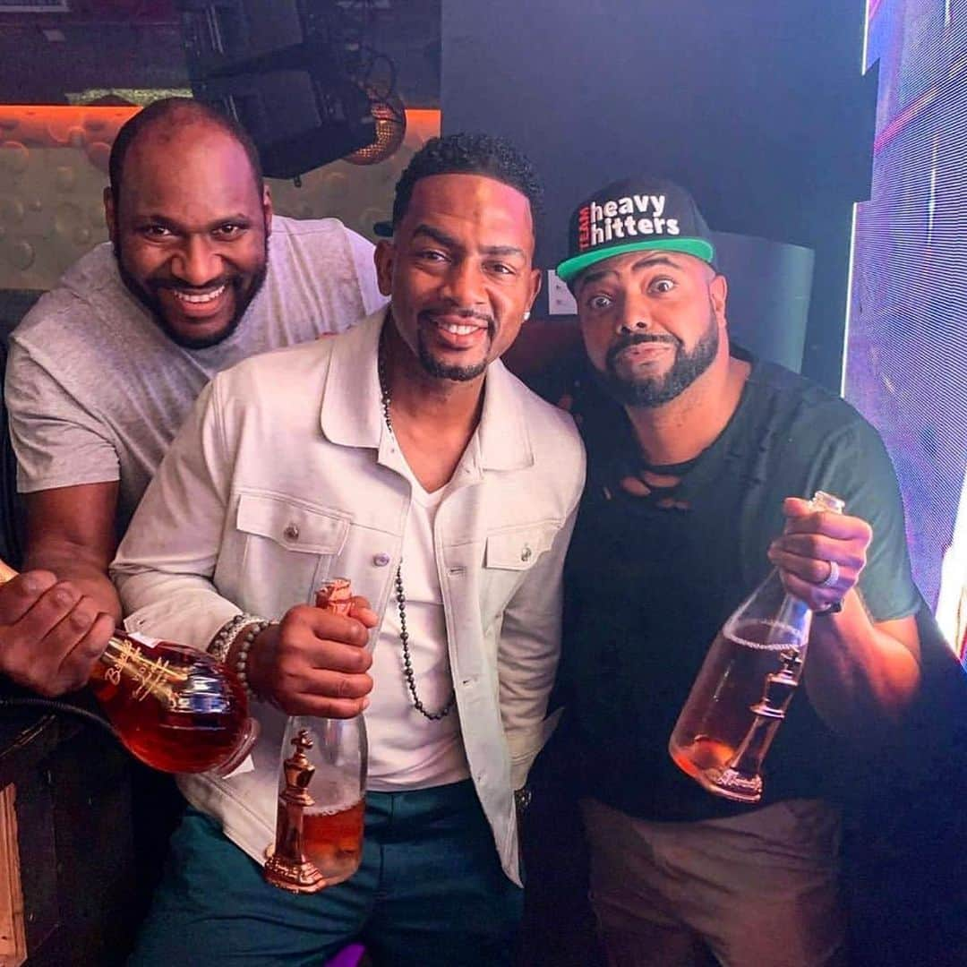 50セントさんのインスタグラム写真 - (50セントInstagram)「@billbellamy & @djjque chilling we stay lit. #lecheminduroi #bransoncognac」10月22日 13時52分 - 50cent