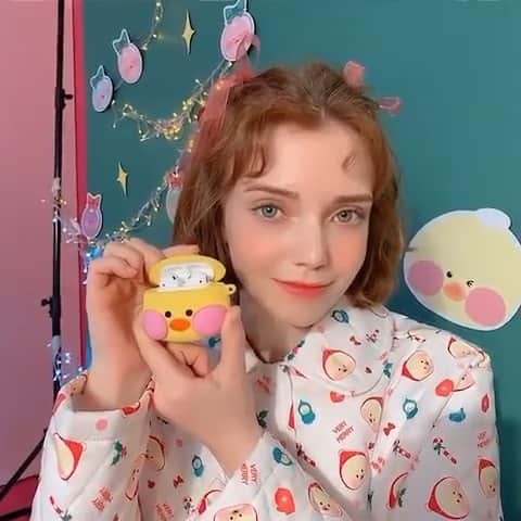 Chuuのインスタグラム：「빵빵츄 히든템🐥열심히 촬영중이에요 💕💕」