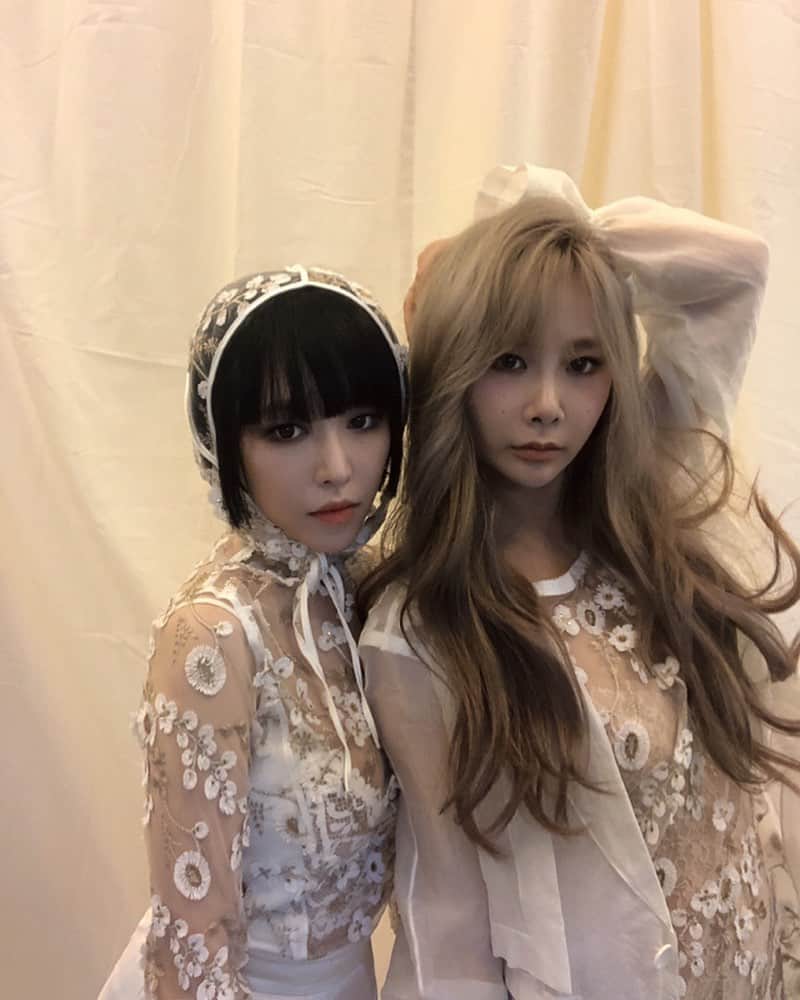 ジェアのインスタグラム：「자매,세트 ✨」