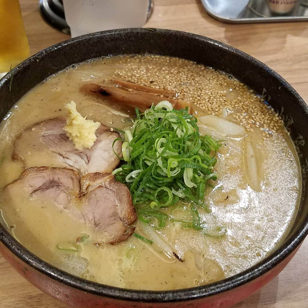 井口浩之さんのインスタグラム写真 - (井口浩之Instagram)「先日、札幌で野外料理研究家のベアーズ島田キャンプさんのイベントに出演させていただきました！  #札幌 #島田さんにクラフトビールの楽しさ伝えて #ビール #クラフトビール #ジンギスカン #ラーメン #ごちそうになりました #ベアーズ島田キャンプ さん #ありがとうございました #地方のクラフトビールも楽しい」10月22日 14時53分 - westiguchi