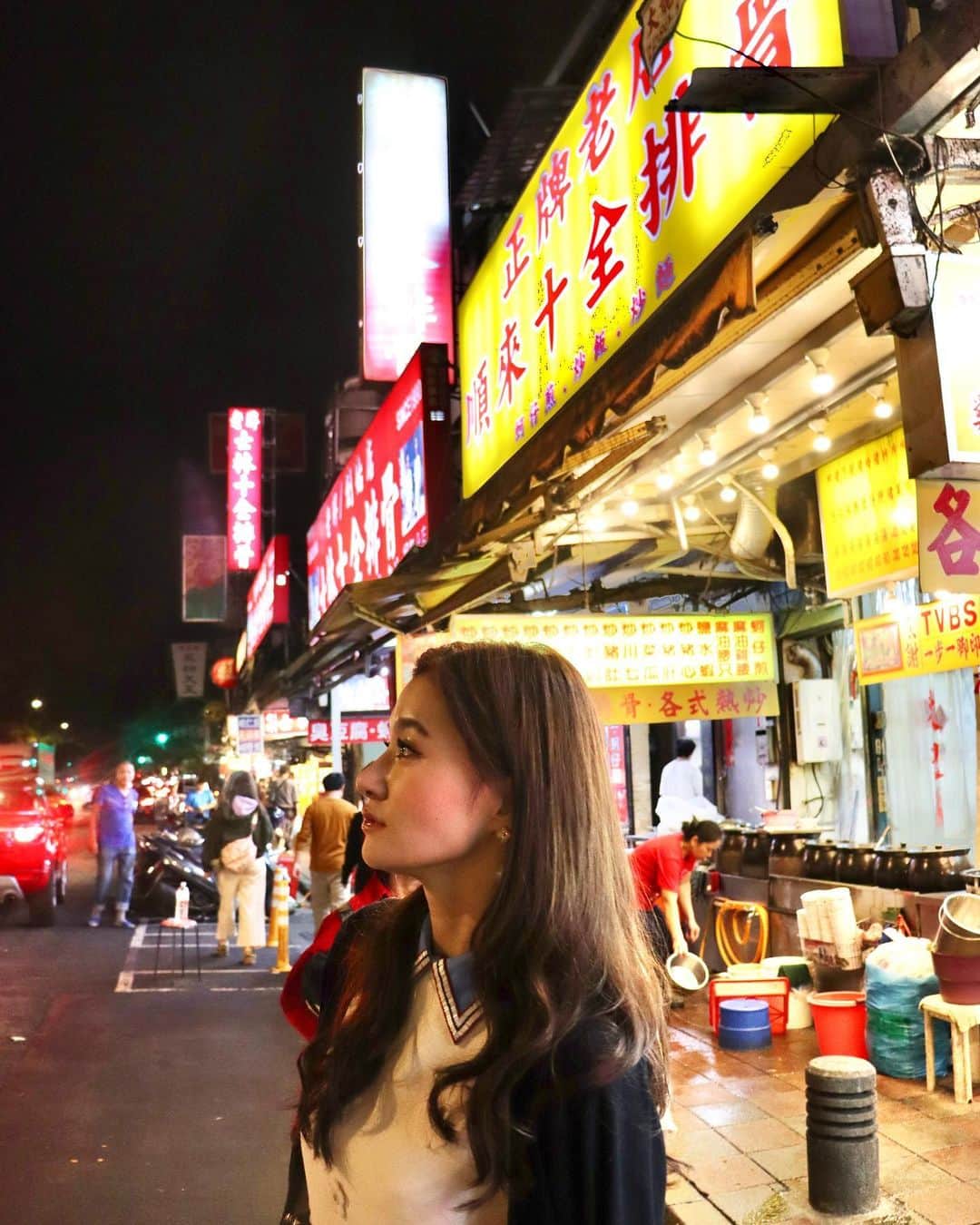のインスタグラム：「週末旅で台湾へ🇹🇼✨ 小籠包、タピオカ、たくさん食べた🤤❤️ . #台湾 #台湾旅行 #台湾グルメ #台湾美食 #台北 #台北美食  #週末 #週末旅行 #旅行  #taiwan #taiwanfood #taiwantravel  #taiwanesefood #taipei #taipeifood  #instatravel #travel #travelgram #travelphotography #travelblogger #travelporn  #タピオカ #小籠包」