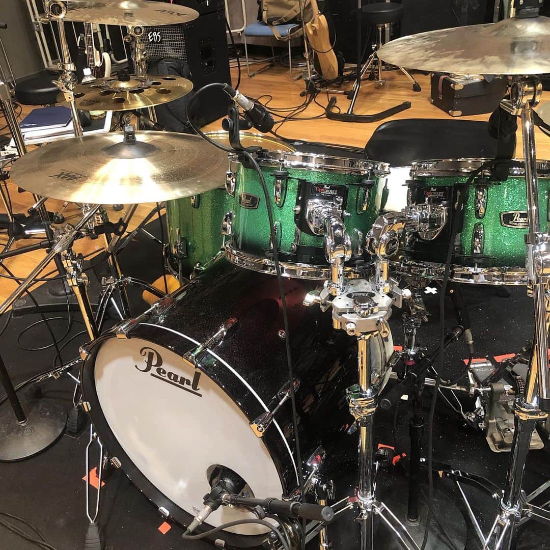 のインスタグラム：「今日も絶賛リハ‼️ こうして叩ける事に  感謝。  #pearl #sabian」
