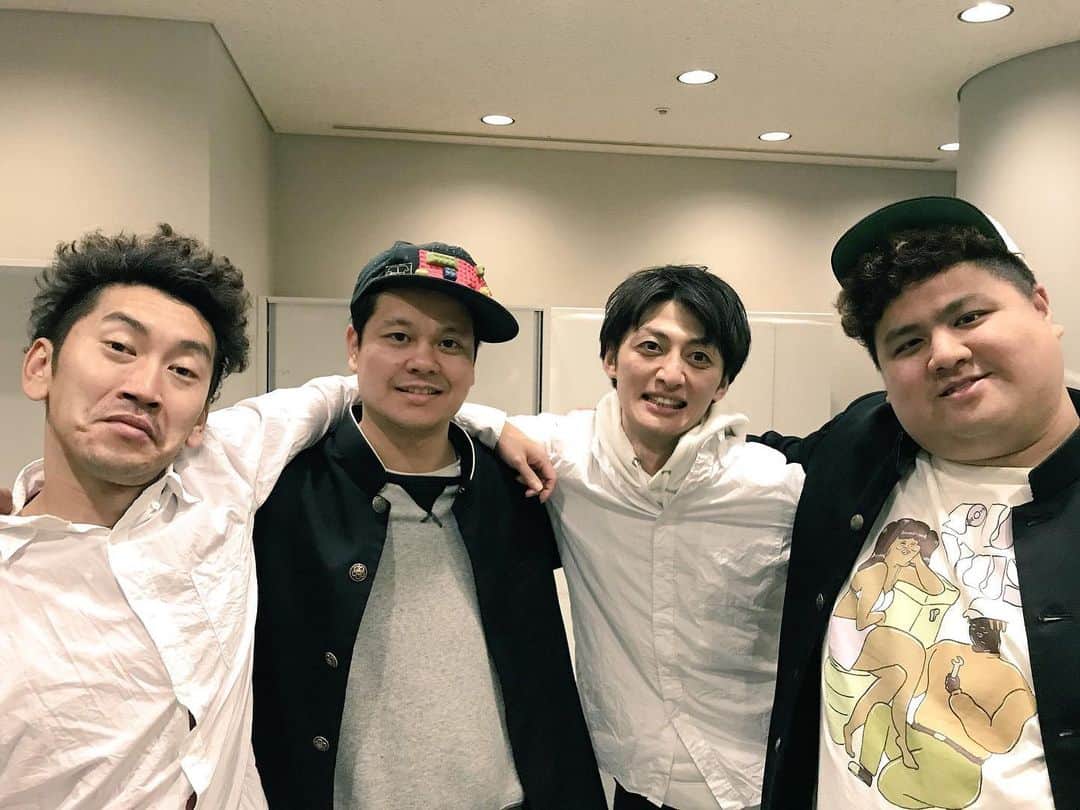 池田真一のインスタグラム：「【いよいよ明日です!!】 ロックンロースとニュアンスパンティー(仮) 19時15分スタート ZAZAポケッツ 前売り1200 前のライブの時にお客さんと決めたダブルアート、ツートライブのユニットコントやります！ タグと周平が作ってくれました！ 置きチケ行けます！ よろしくお願いします！」