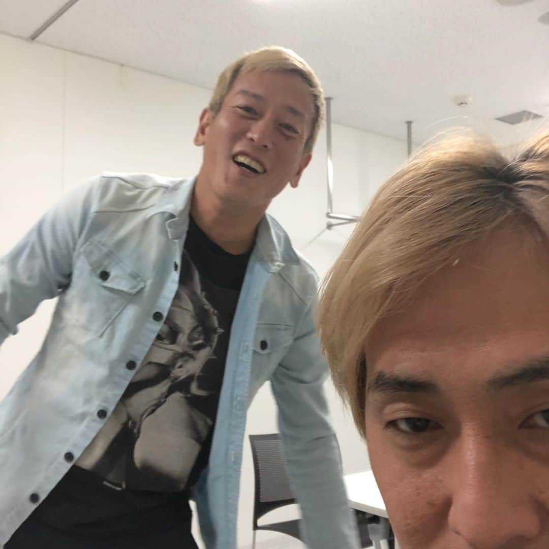 ヒロシさんのインスタグラム写真 - (ヒロシInstagram)「‪じゅんいちキャンプと仕事だったよ。‬ #焚火会」10月22日 16時43分 - hiroshidesu.official