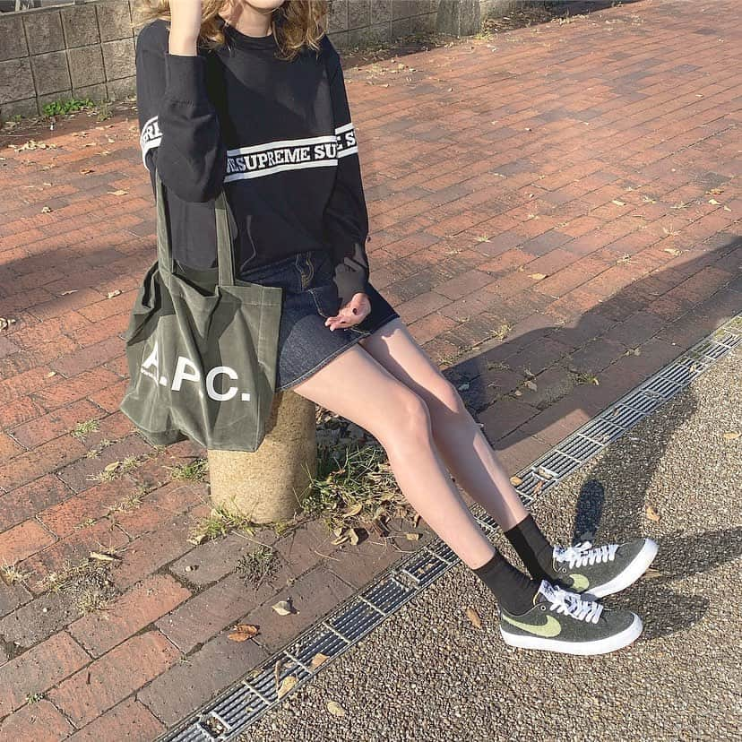 Maiさんのインスタグラム写真 - (MaiInstagram)「・ 昨日届いた @supremenewyork のニット可愛い♡！ ・ ootdの詳細と一緒にブログにも詳しく書いてます😌🌷 #ootd #ニット #supreme #シュプリーム #moussy #nike #nikesb #apc」10月22日 17時32分 - maimaimai1016