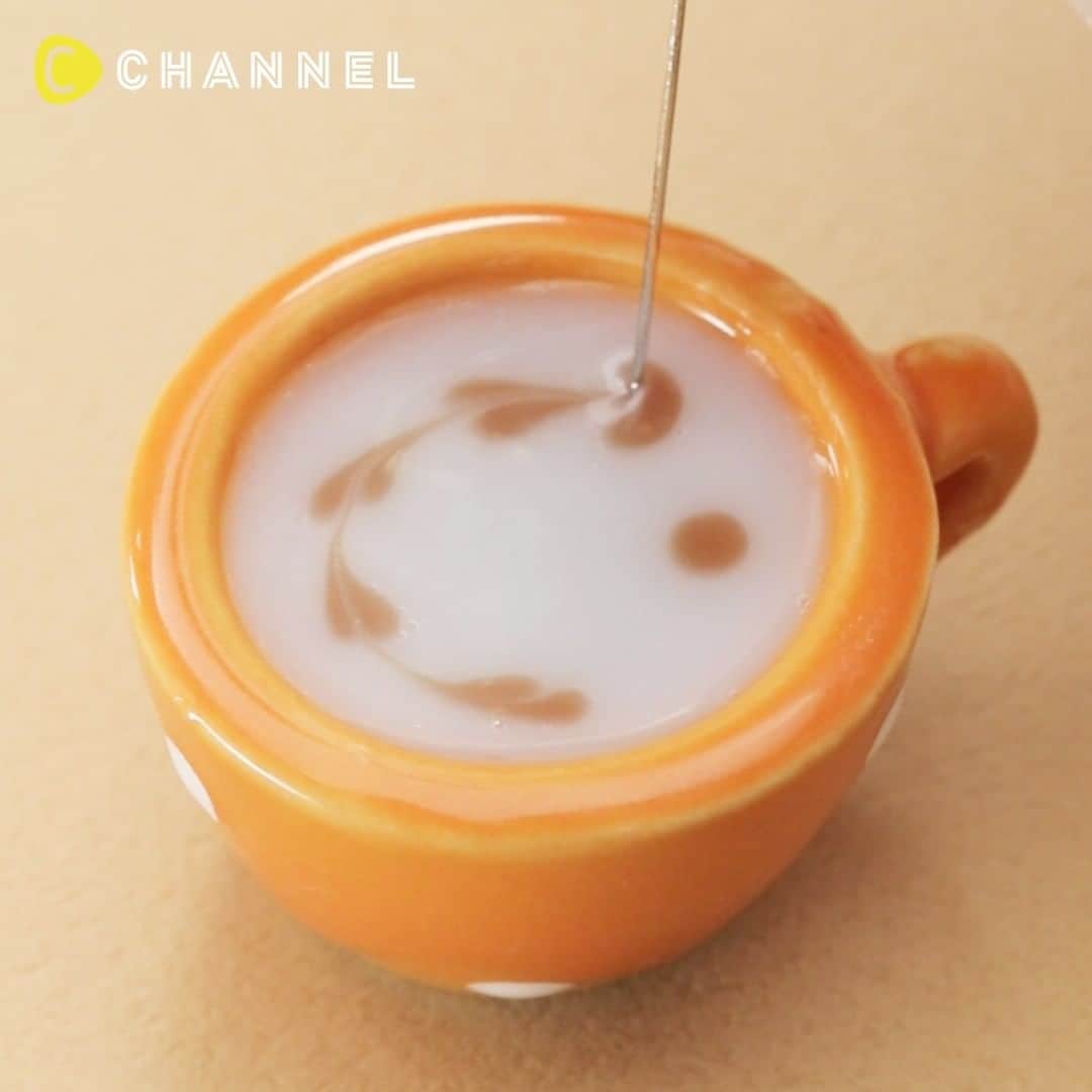C CHANNEL-Art&Studyのインスタグラム：「☕️Miniature Latte Art Keychain with Resin! 💛 ☕️ホッとひと息♡レジンで作るミニチュアラテアート！💛 . 💗Check👉 @cchannel_girls 🎶 💗Follow me👉 @cchannel_artandstudy 🎵 📲C CHANNELのアプリもよろしくお願いします💕 . creator：勝又美蘭　Instagram @fantasia_miran . [Things to prepare] ・ Miniature coffee cup ・ UV-LED resin ・ UV resin coloring agent Jewel Agate (Orange, Brown, White) ・Toning palette ・ UV-LED light (9w) ・ Resin coloring (Brown) ・toothpick ・needle ・adhesive ・ Round can ・key ring . [How to make] 1. Color the transparent resin. (Orange, brown, white) 2. Pour into a coffee cup and cure for about 2 minutes. 3. Color the transparent resin. (white) 4. Pour into a coffee cup. 5. Color the transparent resin. (Color Art Brown) 6. Draw the resin at regular intervals with a toothpick. 7. Pull in a large circular motion slowly with a needle. 8. Cure for about 1 minute. 9. Complete by connecting key holder parts. . . お店のようなラテアートを楽しめるキーホルダー。 見ているだけでホッと心が温まりそう♡ . 【用意するもの】 ・ミニチュアコーヒーカップ ・UV-LEDレジン　星の雫 ・UVレジン着色料　宝石の雫(オレンジ、ブラウン、ホワイト) ・調色パレット ・UV-LEDライト(9w) ・カラーアートレジン(ブラウン) ・爪楊枝 ・針 ・接着剤 ・丸カン ・キーホルダー . 【作り方】 1. 透明レジンを着色する。(オレンジ、ブラウン、ホワイト) 2. コーヒーカップに流して約 2 分硬化する。 3. 透明レジンを着色する。(ホワイト) 4. コーヒーカップに流す。 5. 透明レジンを着色する。(カラーアートブラウン) 6. 爪楊枝で等間隔にレジンを垂らす。 7. 針で大きな円をゆっくり書く。 8. 約 1 分硬化する。 9. キーホルダーパーツを繋いで完成。 . ※作業中は手袋の使用、部屋の換気をおすすめします。 ※レジンは高温となりますので取り扱いには十分に注意してください . 購入場所について ミニチュアカップ→フライングタイガー レジン→東急ハンズ、ネットなど キーホルダーパーツ/丸カン→貴和製作所 . . #DIY#doityourself#diyideas#crafts#crafting#instacraft#crafter#crafty#handmade#handcrafted#handmadecrafts#handmadeaccessories#ручнаяработа#ideas#resin#resinart#resina#Fantastic#incredible#creative#heart#howto#tutorial#tips#miniature#latteart#charm#coffeecup#teaset」