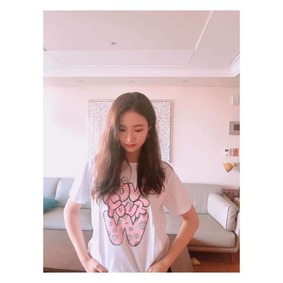 のインスタグラム：「#LoveyourW ❣️」