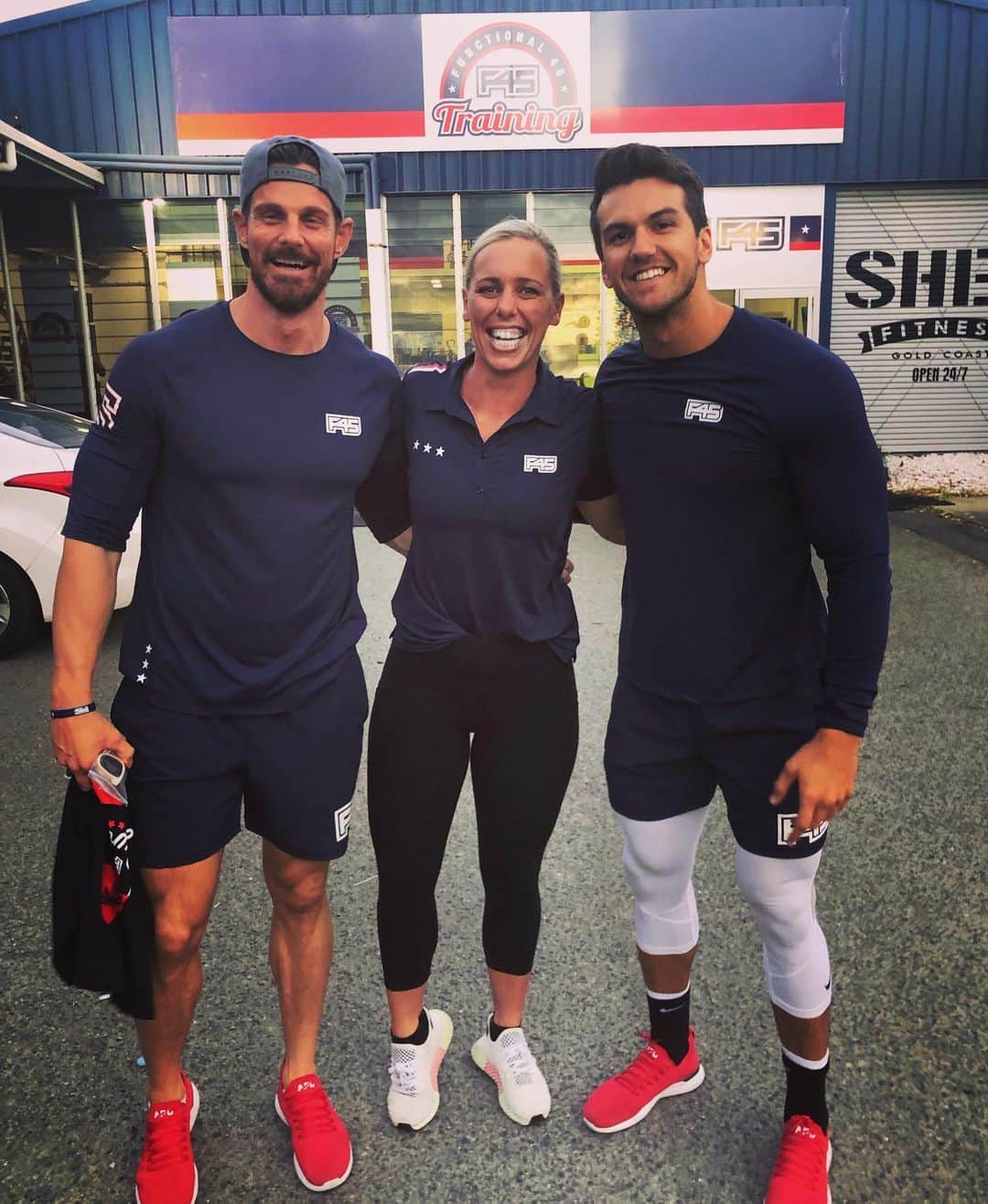 メーガン・ネイのインスタグラム：「rose between the thorns.... 🌹 nah we are just laughing at the fact I didn’t get the red shoe memo.... @coryg_ mine are in the mail hey....?? 🤭🤙🏼💙p.s Swim lessons next time.. 🤣🏊🏼‍♂️🏊🏼‍♂️ next MP.  #f45lifechanging #careergoals #armgoals #f45Bundall」