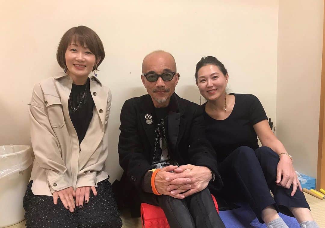 佐野優子のインスタグラム：「. 素敵な舞台観させて貰いました✨ . 出演後のお疲れのところありがとうございました◟̆◞̆ ❁ . #nodamap  #theatremap  #Q #舞台　#新歌舞伎座 #竹中直人　さん」