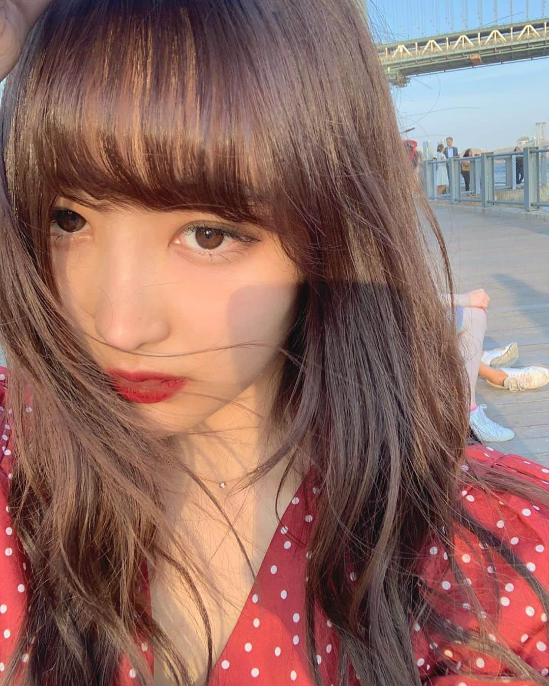 神田咲凛さんのインスタグラム写真 - (神田咲凛Instagram)「. 太陽光🌞 髪の毛早くのーびーろー💇‍♀️ . . #カンダトラベル #ブルックリン」10月22日 19時09分 - t12345vxq