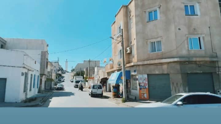 カロリーヌ・ド・メグレのインスタグラム：「On the road in Tunisia 🇹🇳 🎶 Hanen, by Carthago (Tunisian band from the 70’s I love, a mix of Disco and Rock’n’roll) #OneSongADayCDM」