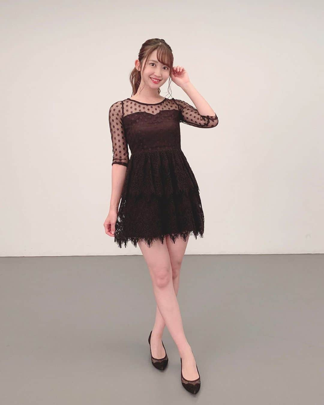 沢井里奈さんのインスタグラム写真 - (沢井里奈Instagram)「♡ . この前撮影で黒衣装👗🖤 . 普段白とかピンクばっかりだから とても新鮮、、🥺💕💕笑 . #shooting #rojita #ootd #coordinate #fashion #instafashion #instafood #instagramjapan #japanesegirl #girls #사복 #옷스타그램 #팔로우 #셀카 #얼스타그램 #메이크업 #撮影 #コーディネート #沢井里奈」10月22日 19時35分 - sawairina