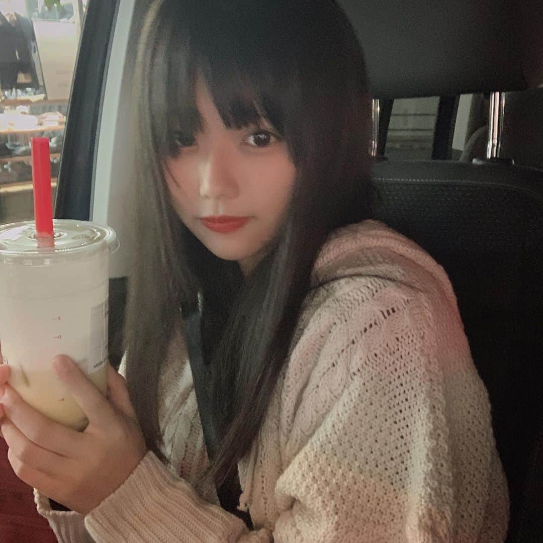 西村瑠香のインスタグラム：「伸ばしかけ前髪」