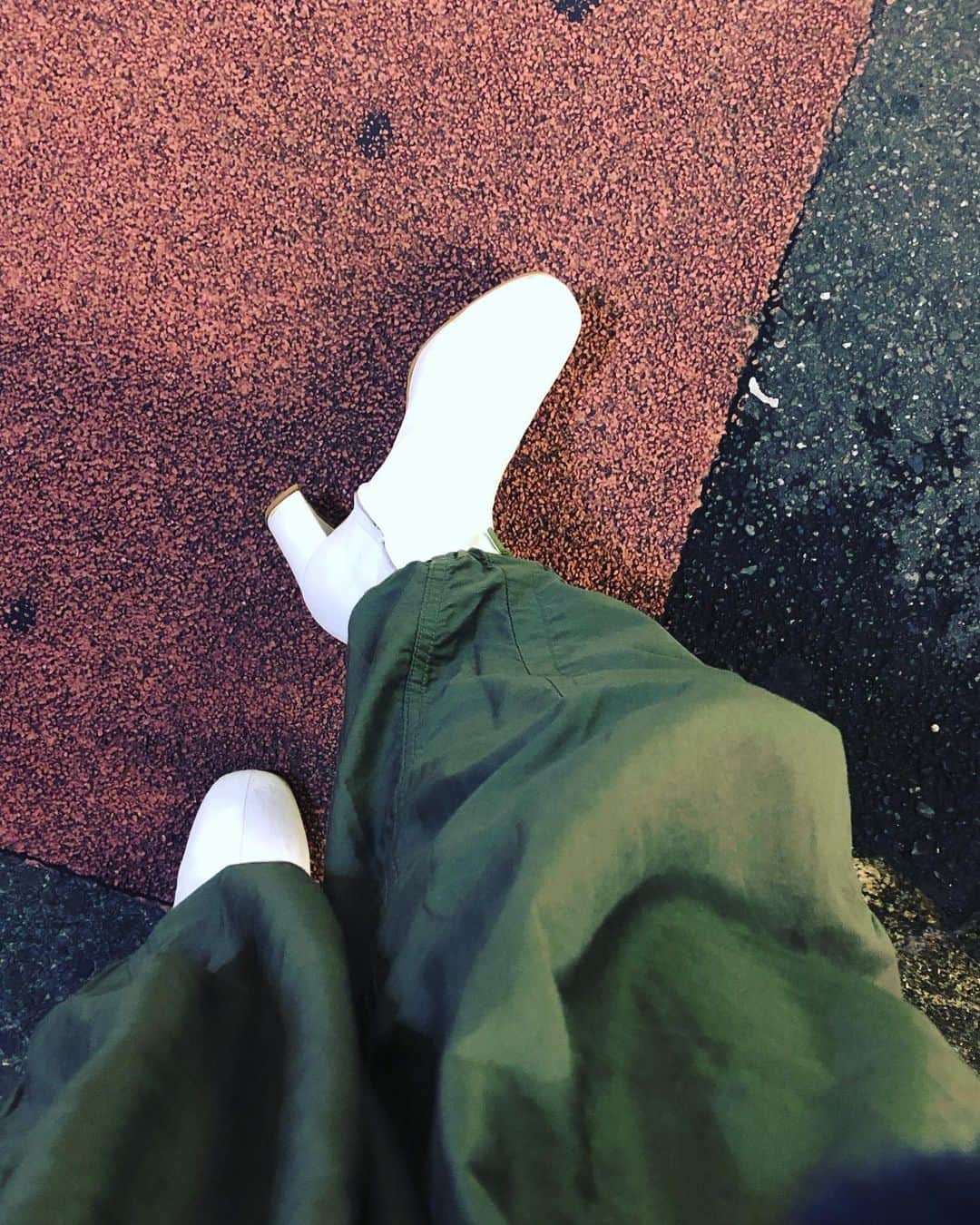 阿部洋子さんのインスタグラム写真 - (阿部洋子Instagram)「👟👞👢👡👠 #今日の靴  #shoes #shoesoftheday #shoeslover #shoesaddict #sotd #ootd  #完全off  #date」10月22日 19時59分 - hirocoring