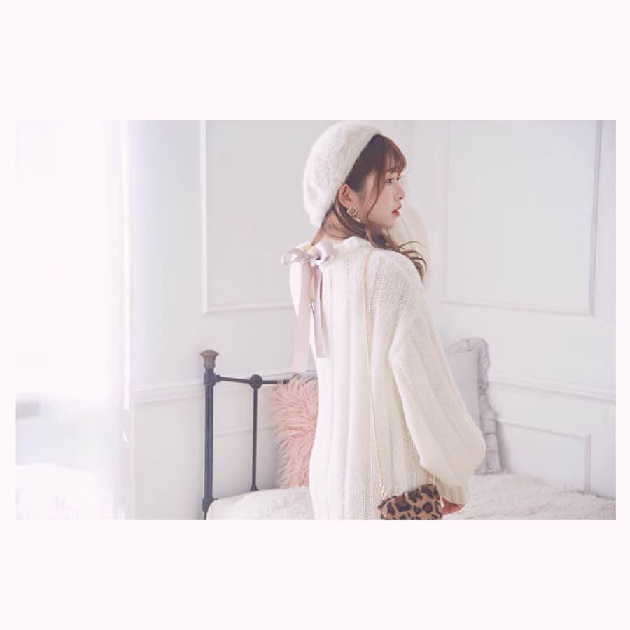 青木菜花のインスタグラム：「.﻿ .﻿ この間の撮影データ😙🌟﻿ ﻿ 来週の土曜日のイベント詳細載せておきます〜！﻿ ﻿ 日時：11月2日(sat)15:00～18:00﻿ 場所：ラフォーレ原宿 5階　a.g.plus ﻿ ﻿ イベント当日に、a.g.plusで税込み3,000円以上お買い上げいただくと﻿ 撮影＆握手会に参加できます！﻿ ﻿ さらに、イベントご参加の方から﻿ 抽選で10名様にサイン入りチェキをプレゼント♪﻿ ﻿ みんな会いに来てくれる？！！！🤭﻿ 待ってるよーーーー！💞💞﻿ .﻿ . #エージープラス #agplas #来店イベント #ラフォーレ原宿」