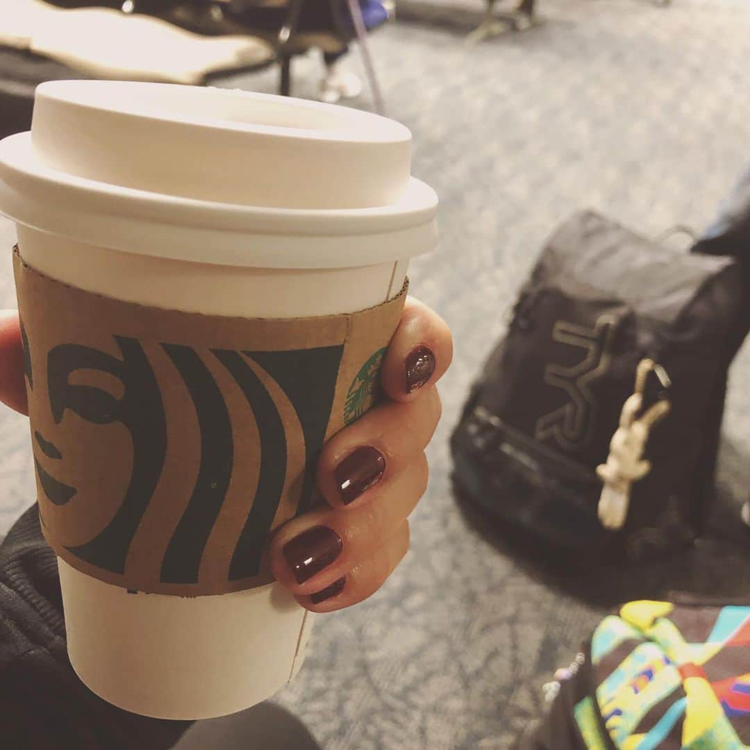 木村真野のインスタグラム：「✈️go to NYC. #nyc #TYR #starbucks #✈️ #🇺🇸」
