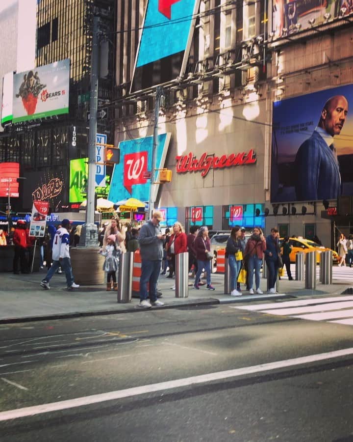 木村真野のインスタグラム：「#NYC #Manhattan #timessquare」