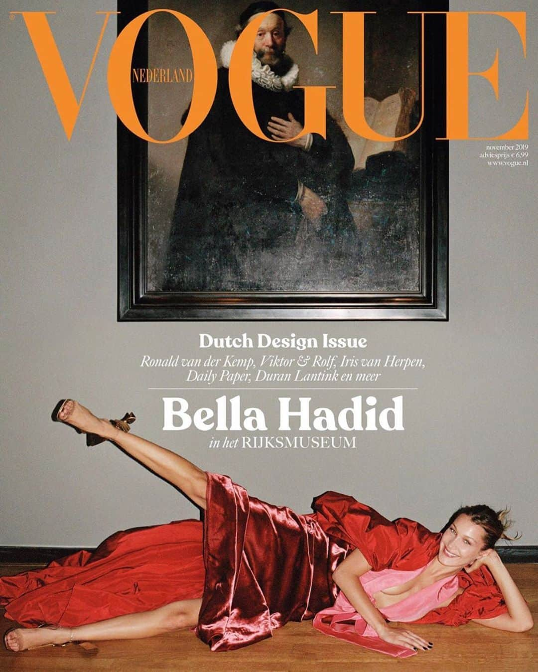 ベラ・ハディッドさんのインスタグラム写真 - (ベラ・ハディッドInstagram)「💛This cover is very bitter sweet. I’ve always wanted to do my Dutch vogue cover in Holland to represent my family ,my mother, my cousins, my aunt, uncle and especially my Oma. Finally I was able to have the opportunity, but on this day , I got a phone call from my mom right when we finished our last shot. She said Oma passed that afternoon. This was one of the worst phone calls and all I wished, had I done it sooner, she would have been able to see it to tell me what she thought. I hope she is proud of me. I love you Oma and Mama. This was such a memorable day in so many ways. Thank you to @nlvogue @seanthomas_photo @rinketjepkema and the team for being so great 💛」10月23日 5時59分 - bellahadid