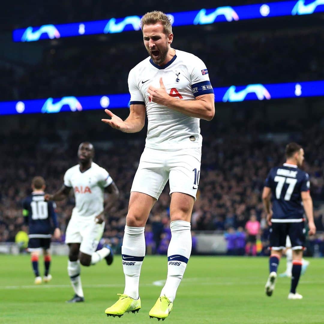 ハリー・ケインのインスタグラム：「A great win and something to build on. #COYS #UCL」
