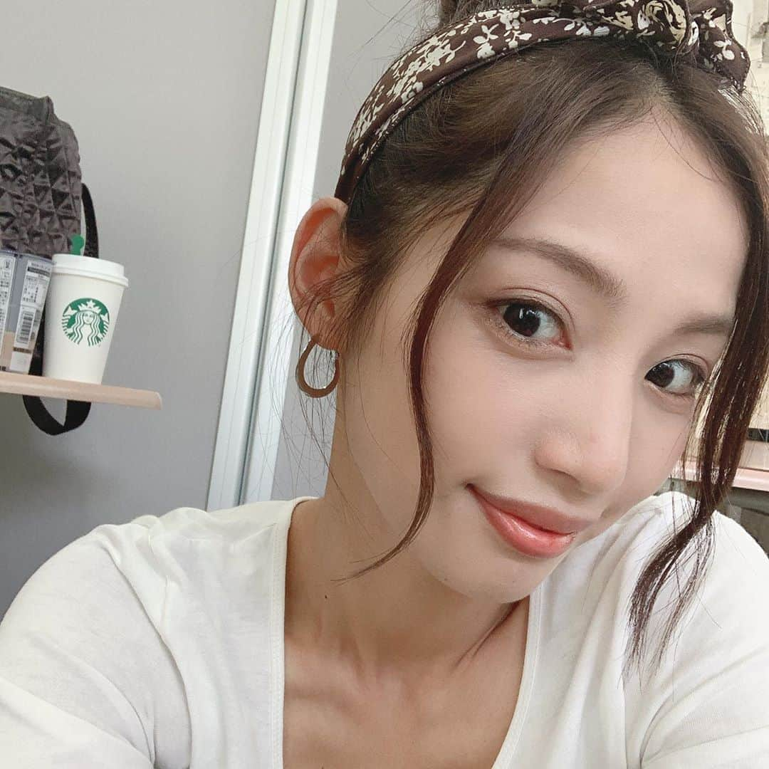 蒼怜奈のインスタグラム：「撮影会ありがとうございました😊 明日からはモータショーにいます！ コーヒー党なので ビッグサイトのスタバとタリーズに通い詰める予定です❤️ #グラビア  #レースクイーン #RQ #釣りガール #kb2019 #あおいれいな #蒼怜奈 #kbb #blue #japanesegirl #girlsphoto #おだんごヘア #おだんごアレンジ #ヘアバンド #スカーフアレンジ」