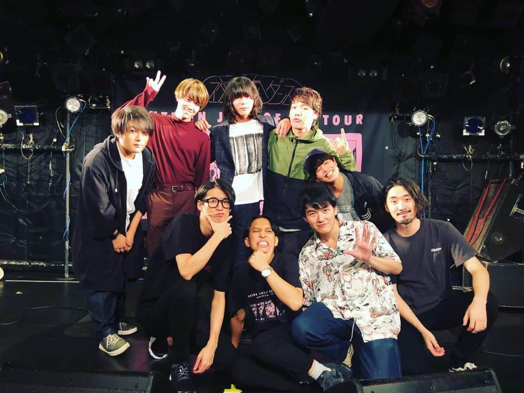 米田貴紀のインスタグラム：「ツアー２本目は宇都宮🥟 マカロニえんぴつとの初めてのツーマン✏️ 実に楽しい夜でした‼️ #夜の本気ダンス  #autumnjackofseatour  #マカロニえんぴつ #宇都宮ヘブンズロック」