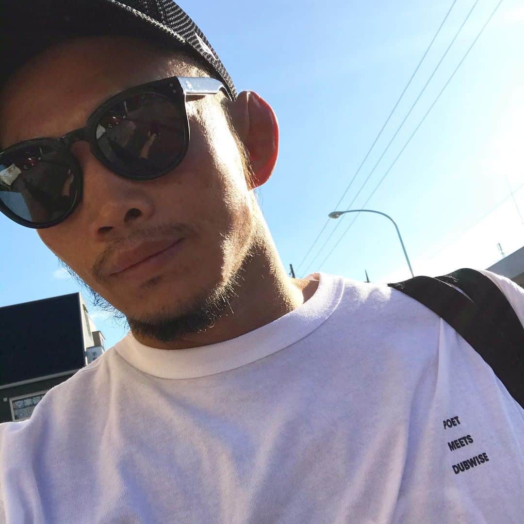宇野薫のインスタグラム：「@poet_meets_dubwise Tシャツ  #poetmeetsdubwise」