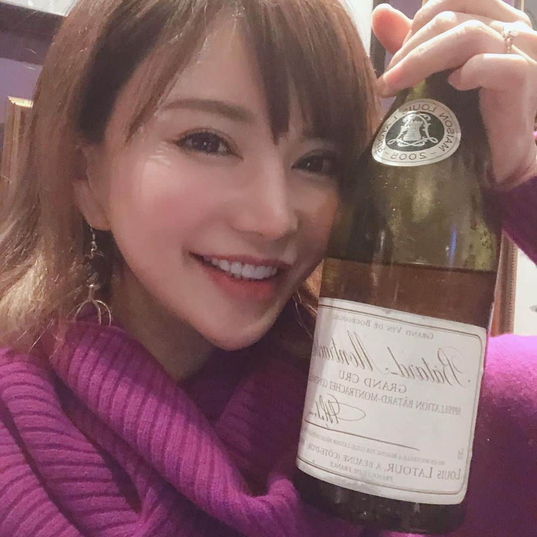 里美ゆりあさんのインスタグラム写真 - (里美ゆりあInstagram)「#モンラッシェ #好き ♥️ #wine」10月23日 0時14分 - satomiyuria