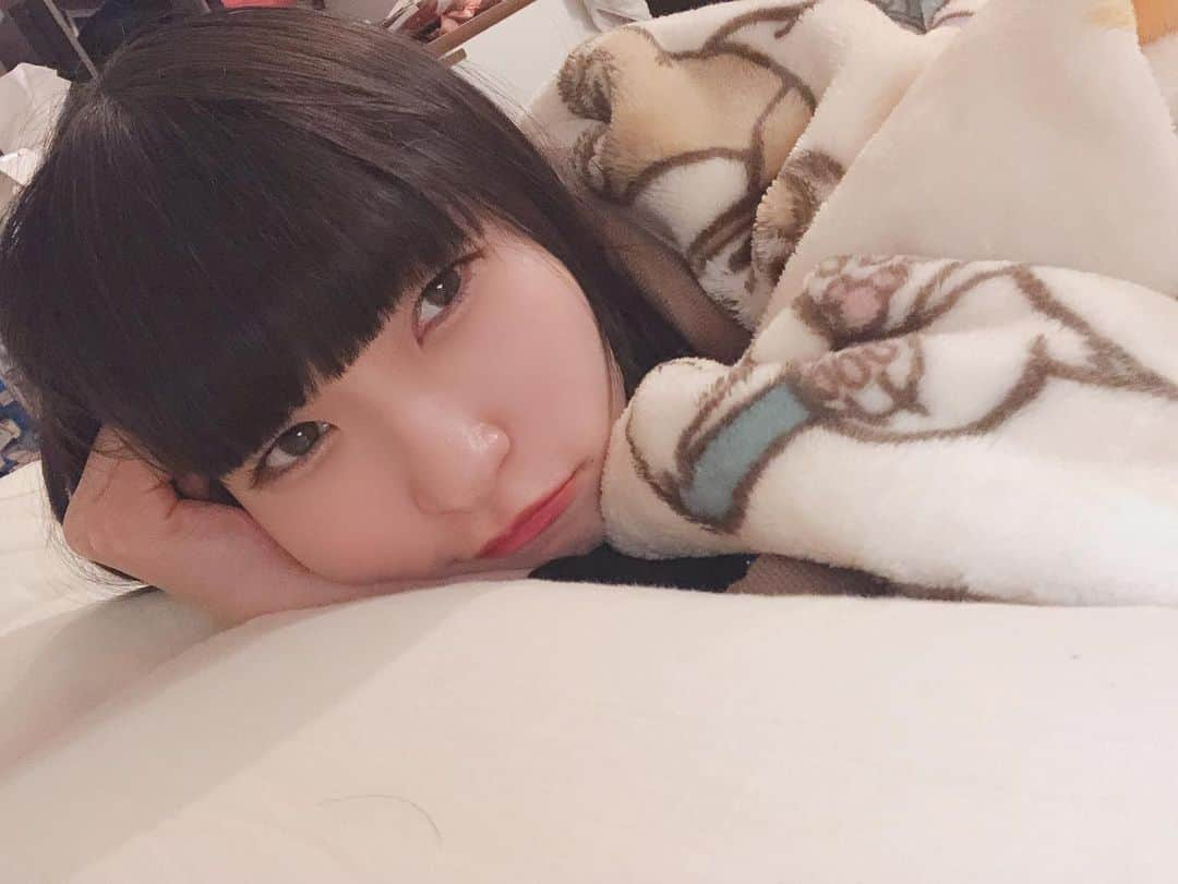 ピンキー！☆藤咲彩音さんのインスタグラム写真 - (ピンキー！☆藤咲彩音Instagram)「布団から動けない季節がやってきましたね」10月23日 0時18分 - pinky_ayane