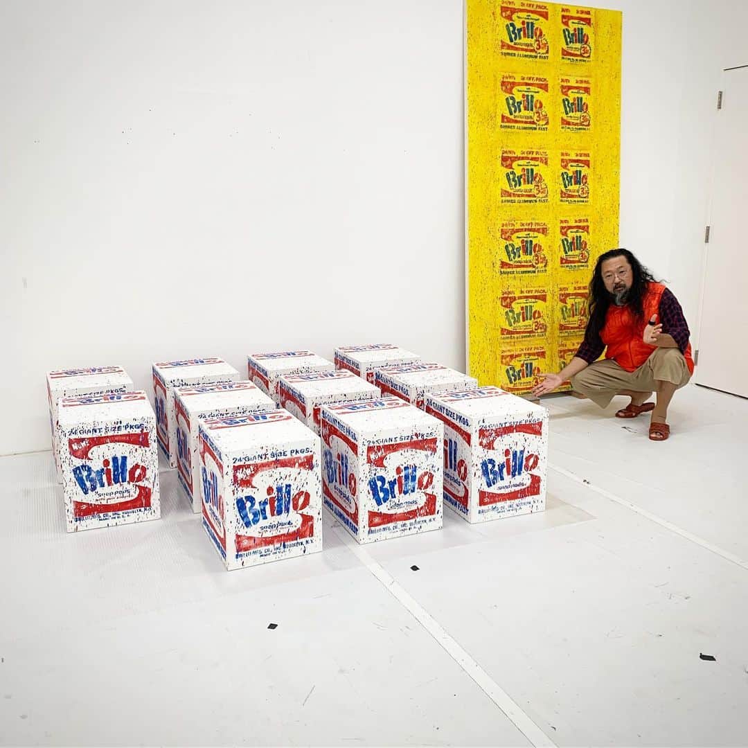 村上隆さんのインスタグラム写真 - (村上隆Instagram)「@madsaki new pieces are for @complexcon @kaikaikikigallery booth. I have to say "genius"! Mostly "HE_MAN" ! What a HELL! these things! And Warhol boxes! When he changed like this?  Thank you 8 million gods! Could meet w him. 🙏」10月23日 7時31分 - takashipom