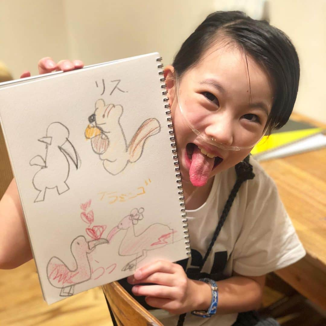 yukiさんのインスタグラム写真 - (yukiInstagram)「おはようございます。  ハカではありません😛 フラミンゴ、かわいく書けてるね。 #ハカ #カマテカマテ #😛 #お絵描き大好き #ronherman #milka」10月23日 7時34分 - milkayuki