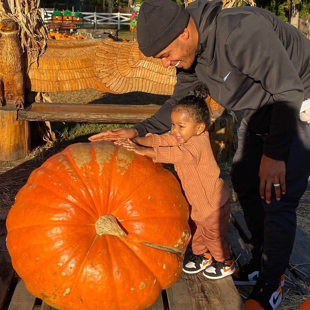 シャネル・イマンのインスタグラム：「🍂🍁🎃」
