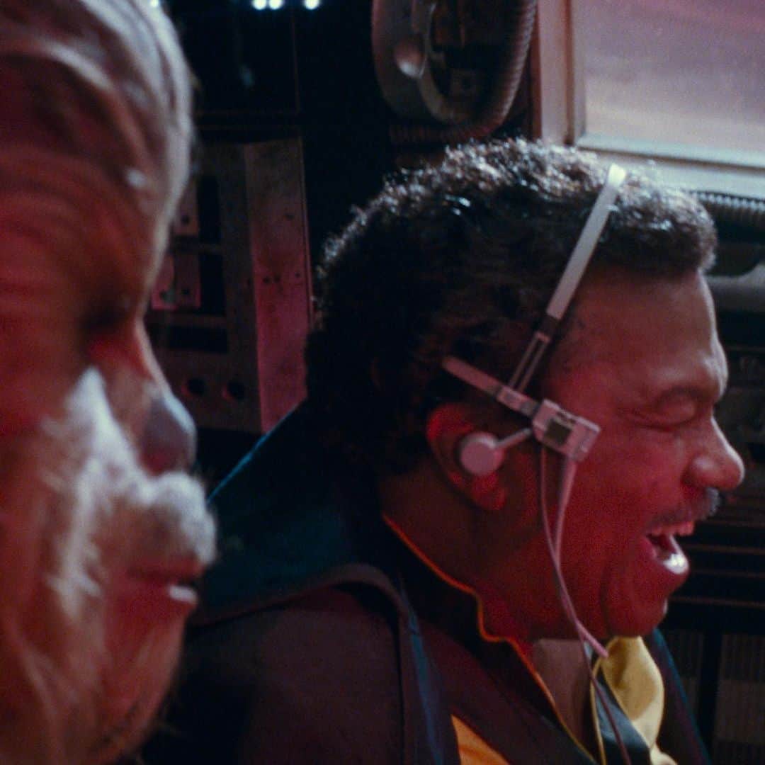 スター・ウォーズさんのインスタグラム写真 - (スター・ウォーズInstagram)「“The Force brought us together.” What was your favorite moment from #TheRiseOfSkywalker trailer?」10月23日 3時17分 - starwars
