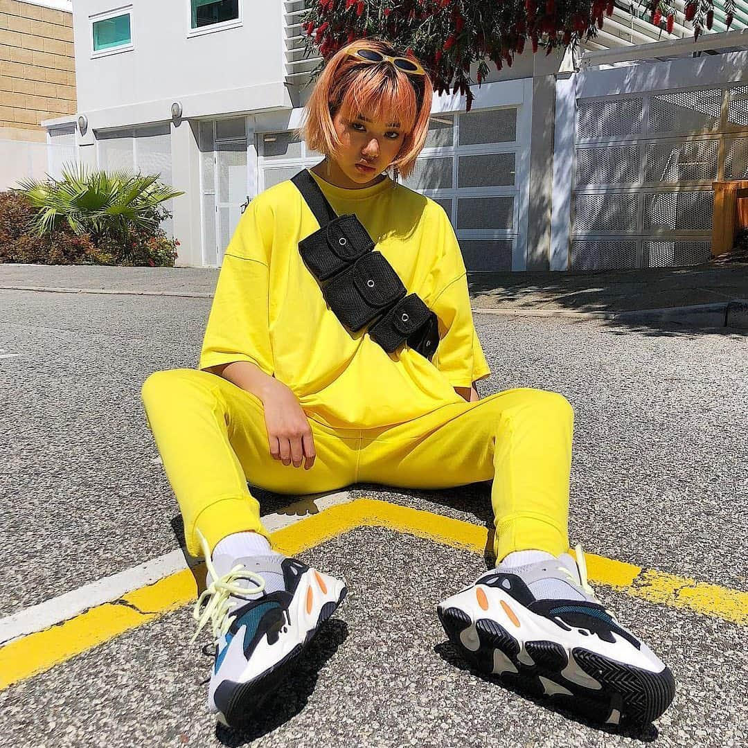 Instagramさんのインスタグラム写真 - (InstagramInstagram)「#DoYouFollow streetwear influencer @alvssa_? When she’s not in her room prepping her next outfit, she’s most likely on the streets of Perth finding the perfect spot for the next photo-op. 📸⁣ ⁣ In our new series #DoYouFollow, we’re diving deep into some of Instagram’s most popular interests and the people who make them awesome. Learn more about Alyssa on IGTV, and check out some more looks from around the globe from the #streetwear community on today’s story. 👟🧢⁣ ⁣ Photos by @alvssa_」10月23日 4時07分 - instagram