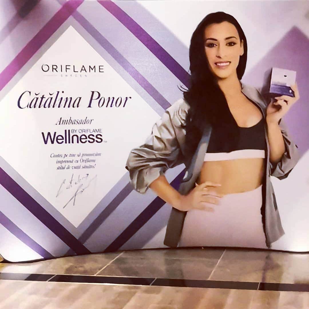 カタリナ・ポノルのインスタグラム：「O noua colaborare a inceput astazi cu @oriflameromania ! Sunt entuziasmata de faptul ca am gasit o echipa frumoasa,pasionata in ceea ce face si muncitoare ! ❤」