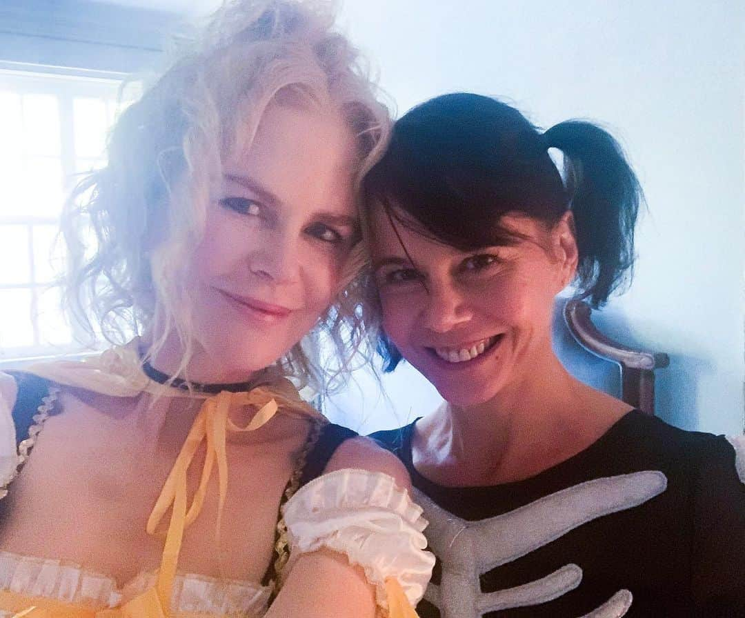 ニコール・キッドマンさんのインスタグラム写真 - (ニコール・キッドマンInstagram)「Early #Halloween party with my sis and our families 🧡🎃」10月23日 4時28分 - nicolekidman