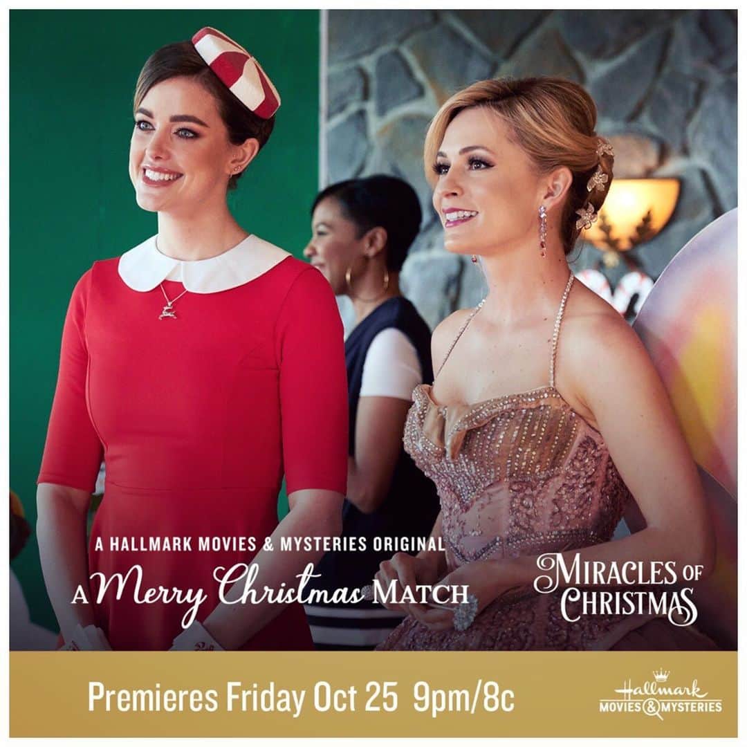 リンジー・ゴートのインスタグラム：「get into the holiday 👻 this friday, when our film A Merry Christmas Match kicks off the Hallmark Movies and Mysteries Christmas season! you will hear me sing, you will see me as a fairy, you will see me as a famous superhero. because christmas. 🎄☃️🥂🎅🏻#amerrychristmasmatch #hallmarkchristmasmovies」