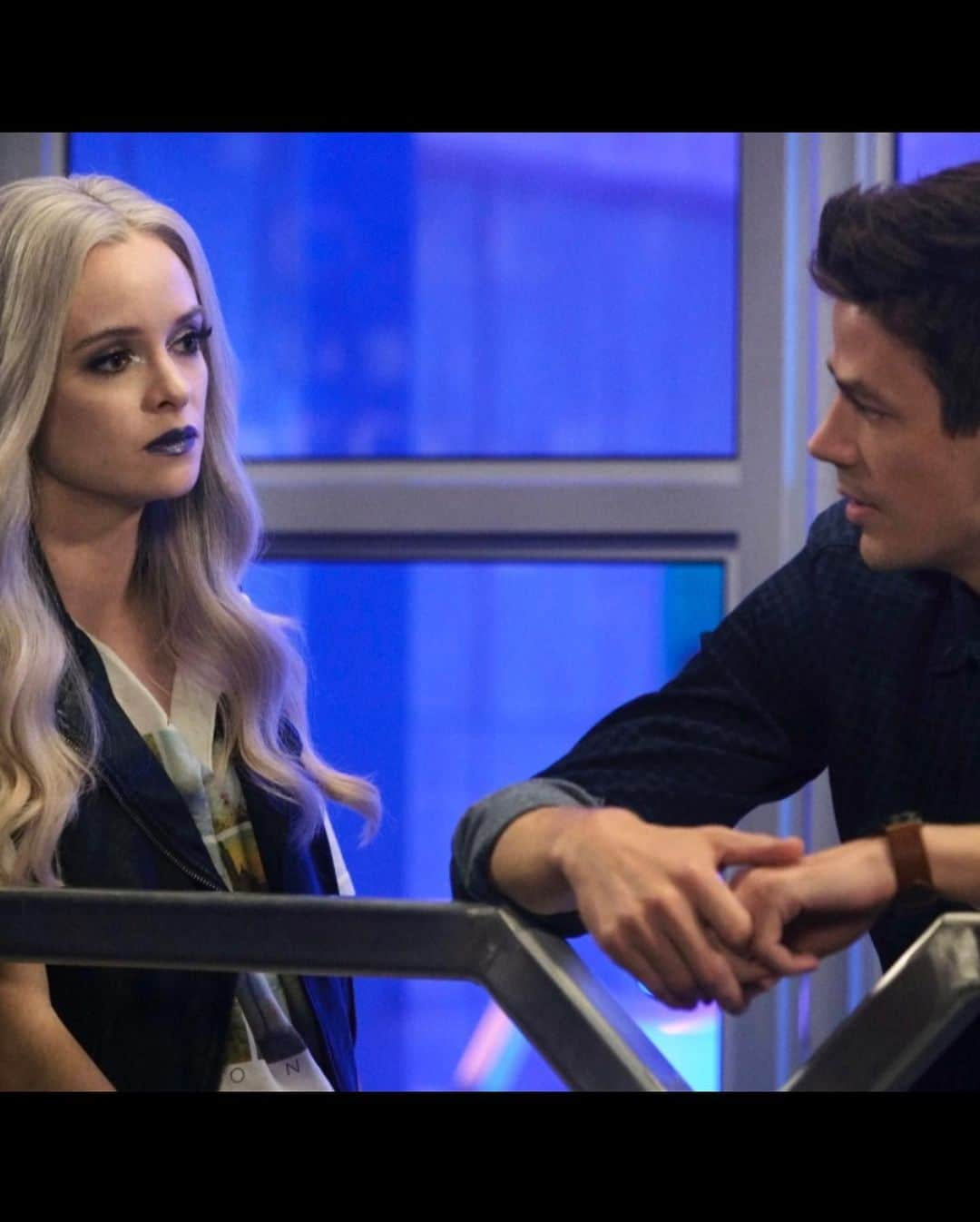 ダニエル・パナベイカーさんのインスタグラム写真 - (ダニエル・パナベイカーInstagram)「Woo hoo! @cwtheflash is back tonight! #KillerFrost and Barry go on an adventure - who’s watching?! #TheFlash」10月23日 4時55分 - dpanabaker