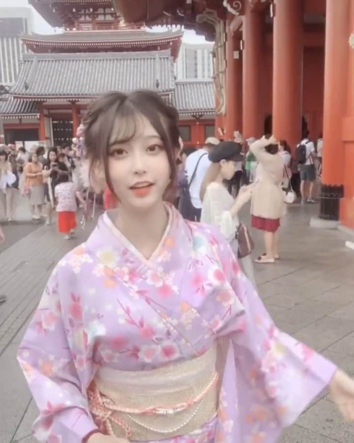 中華美女のインスタグラム：「今回紹介するのはYuri小阿飘さんです。 ファン数は85万人。 可愛いと思ったらいいね👍して頂けると嬉しいです！ #中華美女」