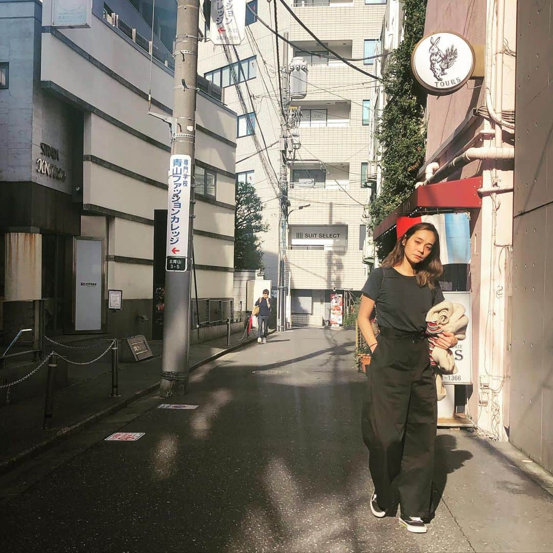 竹下玲奈さんのインスタグラム写真 - (竹下玲奈Instagram)「DickiesのCITYSHOP別注パンツ✨ 何やら日本の伝統　袴　ハカマにインスパイアされてこの形が出来上がったみたい💛 @cityshop.tokyo  #dickies  #cityshop」10月23日 15時30分 - renatakeshita