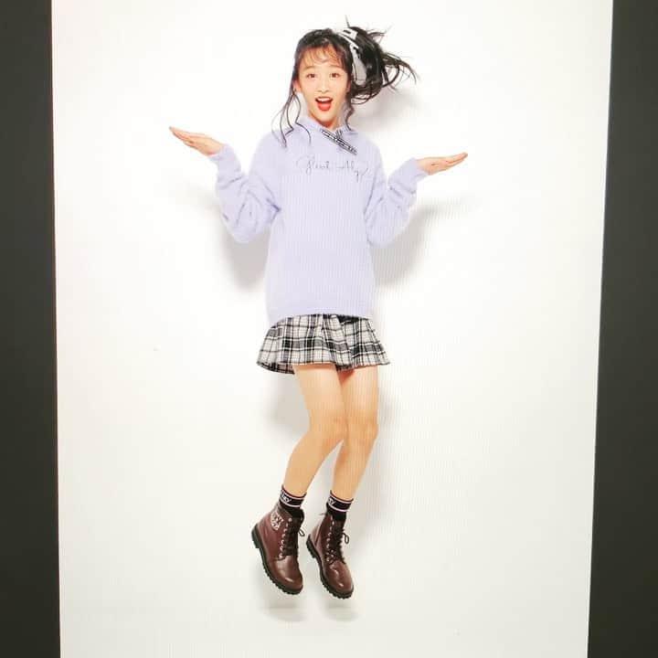 ニコ☆プチのインスタグラム：「﻿ コマ送り﻿ ﻿ ﻿ ぴょこぴょこ〜🐣﻿ ﻿ ﻿ #ニコプチ﻿ #中山あやか﻿ #丸山真亜弥﻿ #川本結月﻿」