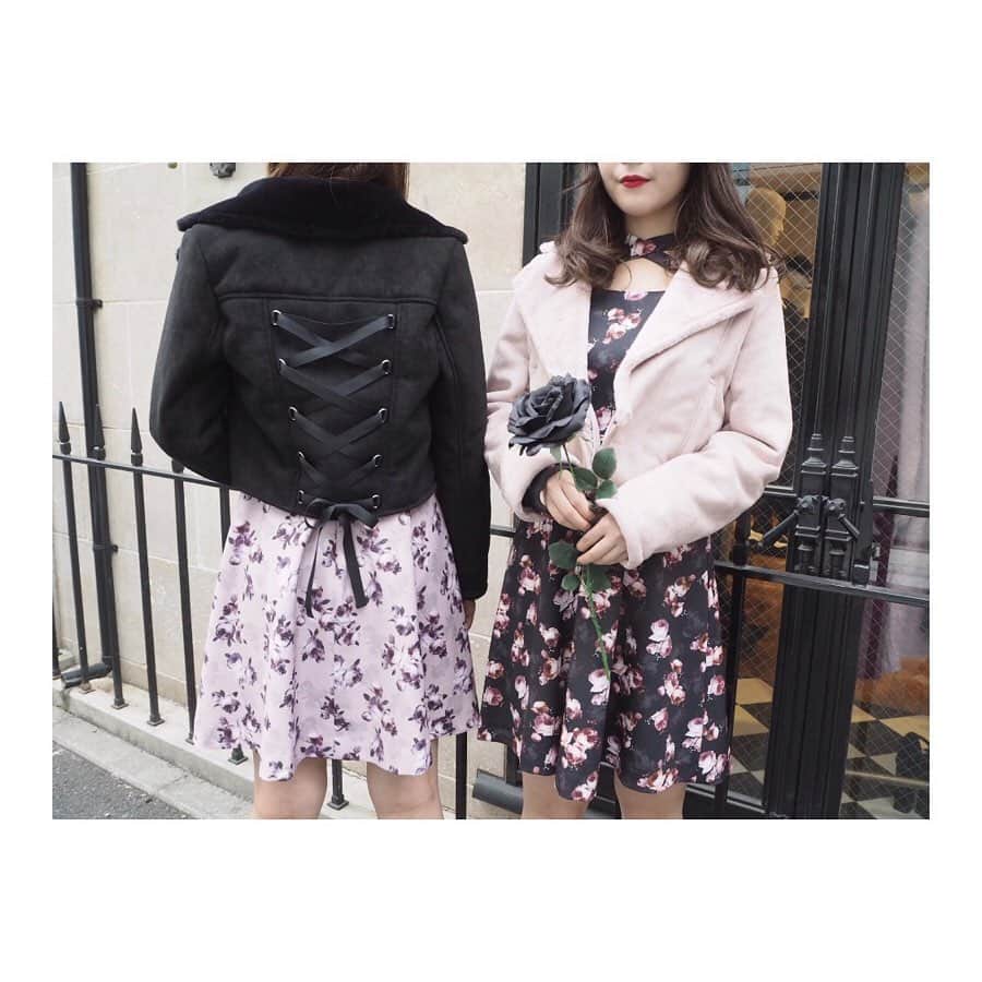 EATMEさんのインスタグラム写真 - (EATMEInstagram)「10.23 update... #EATME #OCTOBER #NEW #ITEM #🌹 ジャケット、ワンピース➡︎10.25発売予定 ソックス➡︎参考商品 . TOP画面のURLからEATME WEB  STOREをCHECK💁🏻‍♀️ @eatme_japan . real rose printワンピース（ #ONEPIECE ） ¥13,000（＋tax） COLOR🎨:PNK.BLK.PPL SIZE📐:S.M . #EATME_LINKCODE #eatmejapan #イートミー #fetishmode #2019aweatme #VINTAGEAFTERNOONTEA #益若つばさ #tsubasamasuwaka #fashion #japan #tokyo #harajuku #osaka #umeda #原宿 #大阪 #梅田エスト #instagood #like4like」10月23日 16時36分 - eatme_japan