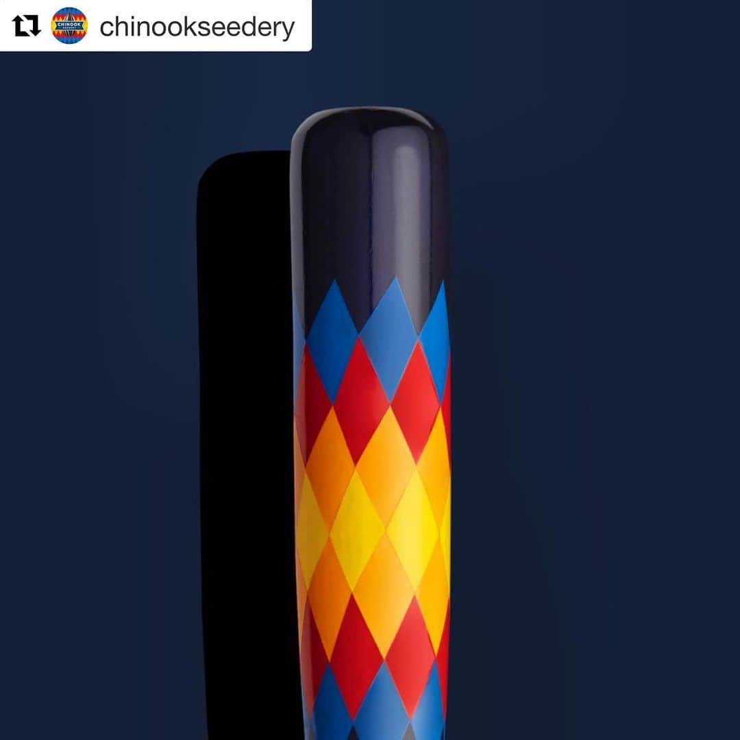 バド・ノリスさんのインスタグラム写真 - (バド・ノリスInstagram)「#Repost @chinookseedery with @get_repost ・・・ We've partnered with @warstic and @baseballogist for a giveaway unlike any other. One lucky winner will win this one and only Warstic Chinook Seedery branded bat. There can only be one! All you have to do is:  Tag a friend  Both follow + @warstic +  @baseballogist + @chinookseedery . You have from now until 11:59 p.m. on 10/25 to enter. Winner will be picked at random on 10/26. You can enter as many times as you like!  Bat painted by @ronheadart and photos by @andrewkleinphoto」10月23日 7時39分 - thebud_norris