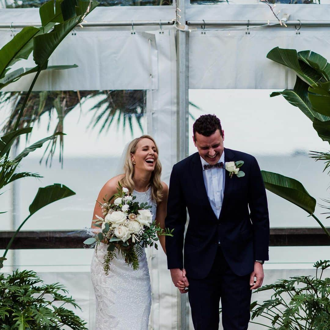 ブロンテ・バラットさんのインスタグラム写真 - (ブロンテ・バラットInstagram)「We got our Wedding photos back! Here are some of our faves 💕🥰 Thanks @grahammurrayphotography for capturing our day 👏🏻」10月23日 7時54分 - brontebarratt