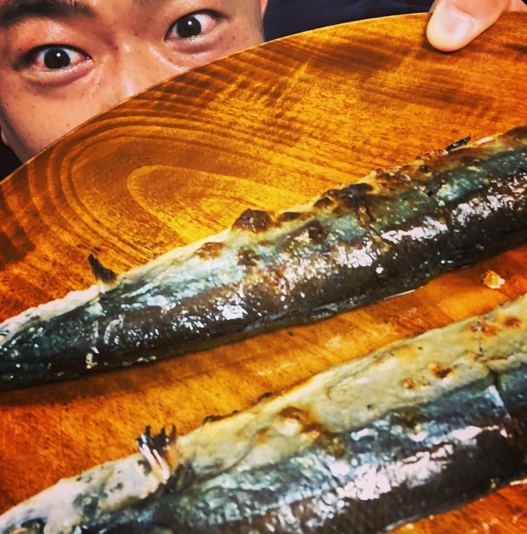 あばれる君さんのインスタグラム写真 - (あばれる君Instagram)「昨日の新さんまは最高でした😋🥢最近の配偶者との家飯羅列‼︎仕込みすぎた豚汁に焼く前のもんじゃ🍳宇都宮餃子に明太子クリームパスタ🍝ハンバーガーはお店です🍔」10月23日 10時17分 - abarerukun